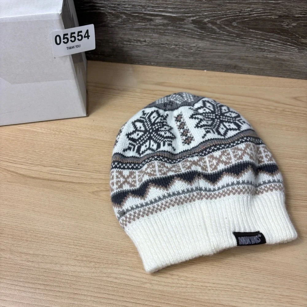 MukLuks Knit‎ Winter Hat Fairisle Snowflake Nordic Ski Outdoor Beanie